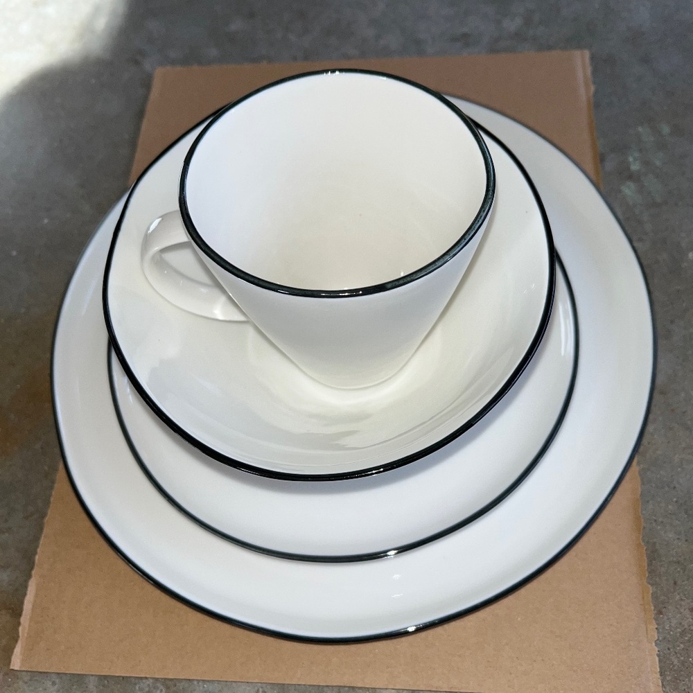 Canvas Home Dinnerware Sets